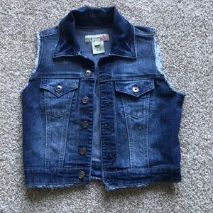 Jean Vest